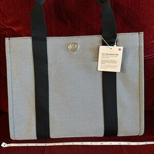LULULEMON Two-Tone Canvas Tote Bag 10L- Black and White - brand new